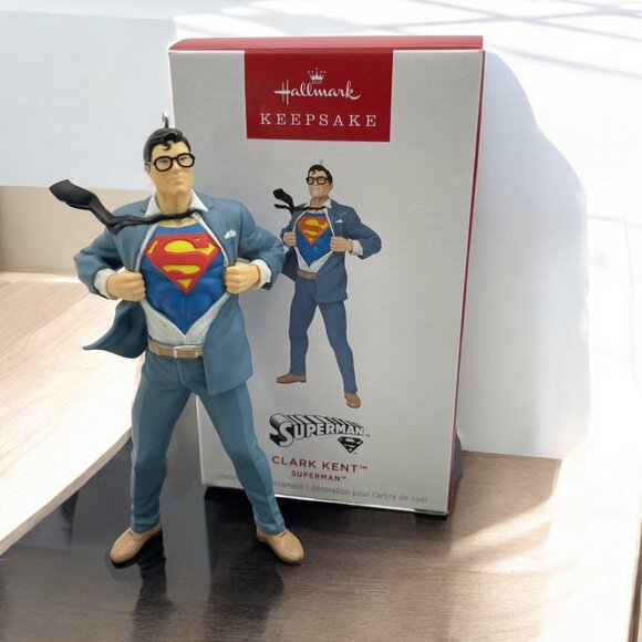 2024 HALLMARK KEEPSAKE ORNAMENT DC SUPERMAN CLARK KENT NEW - Picture 1 of 10